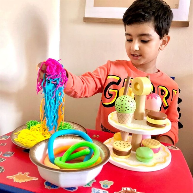 gniotek-ramen-kolorowy-makaron-sensoryczny-nee-doh-noodlies-19649237159-4.jpg
