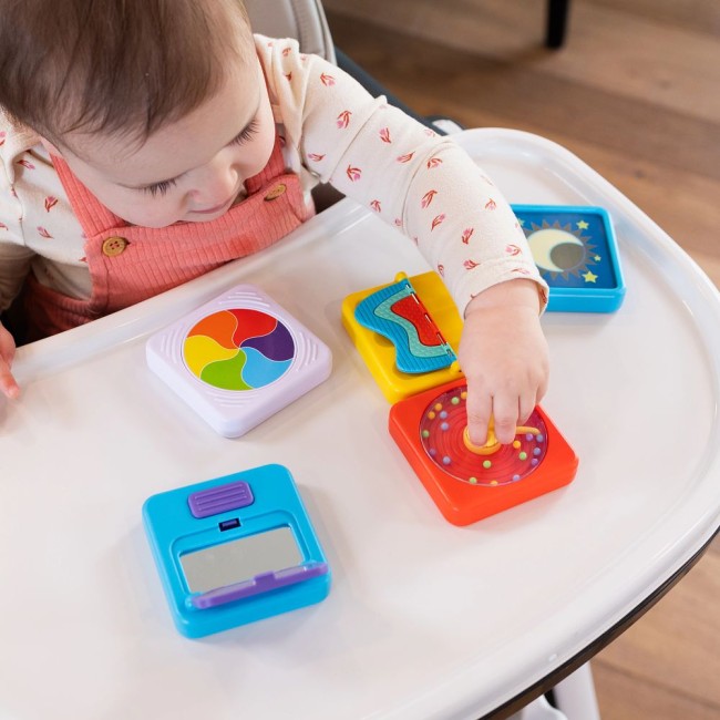 playtab-sensoryczne-kwadraty-zestaw-3-ze-zgarniaczem-kuleczek-fatbrain-toys-810074277648-3.jpg