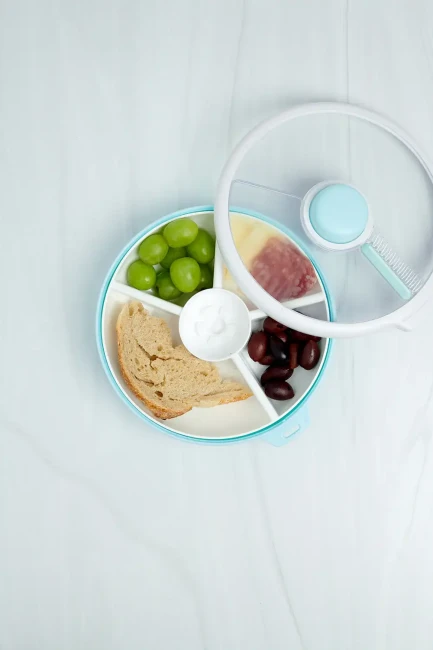 gobe-duzy-pojemnik-na-przekaski-large-snack-spinner-macaron-blue-850025083461-6.webp