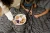 gobe-duzy-pojemnik-na-przekaski-large-snack-spinner-taro-purple-850025083478-5.webp