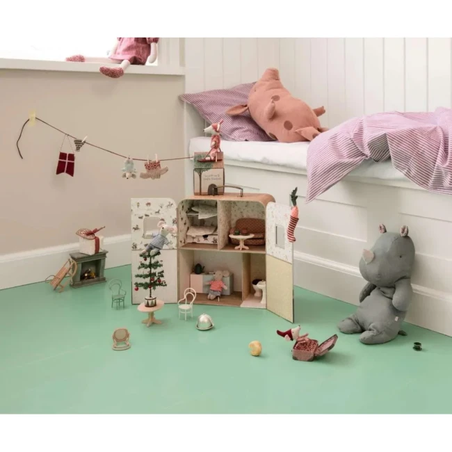maileg-suitcasa-domek-walizka-dla-myszek-2-lozka-posciel-5707304149019-1.webp