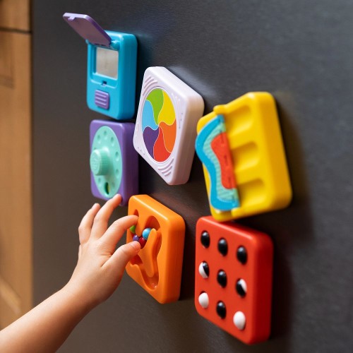 fat-brain-toys-playtab-sensoryczny-kwadrat-lusterko-810074275293-3.jpg