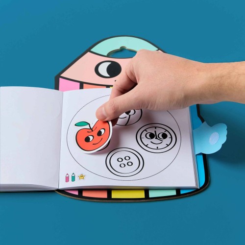 omy-montessori-ksiazeczka-z-naklejkami-figury-i-ksztalty-3plus-3760301406143-3.jpg