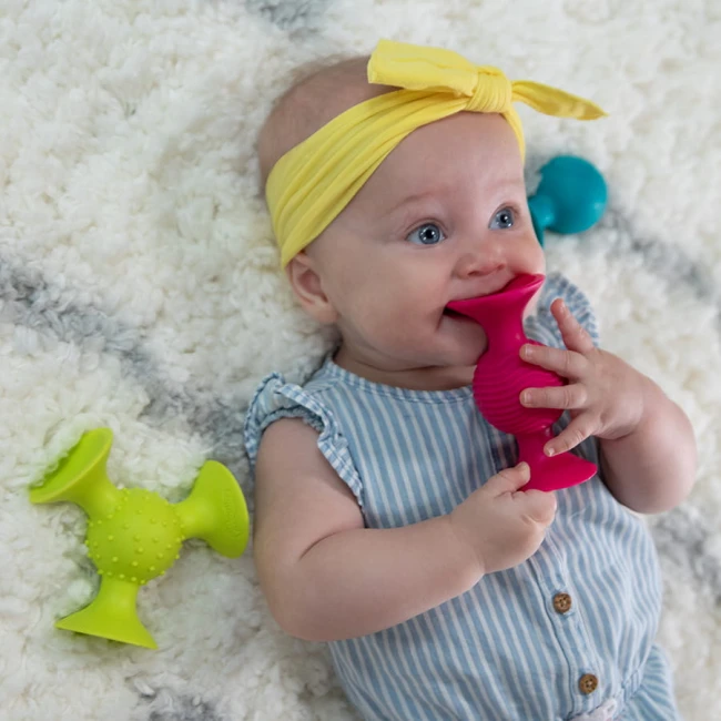 fat-brain-toys-bobo-przyssawki-pipsquigz-3-grzechotki-6m-plus-811802020635-3.jpg