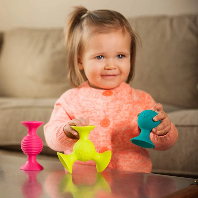 fat-brain-toys-bobo-przyssawki-pipsquigz-3-grzechotki-6m-plus-811802020635-1.jpg