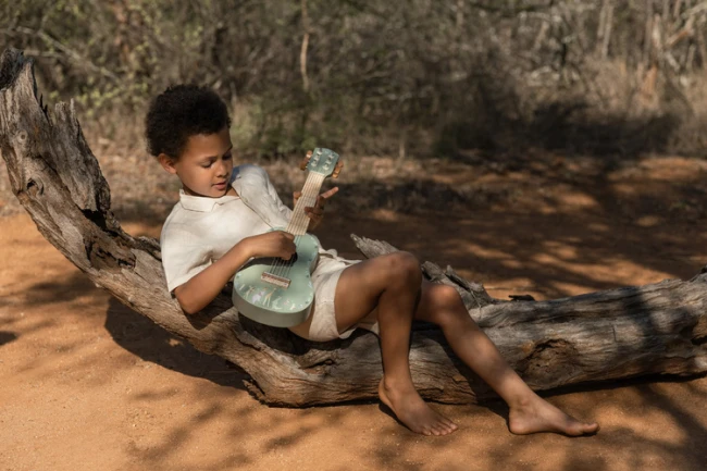 little-dutch-drewniana-gitara-zielona-safari-friends-3plus-8713291774704-4.jpg