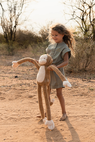 little-dutch-przytulanka-duza-malpka-safari-friends-1plus-8713291883512-6.jpg
