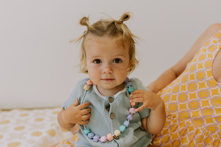 jellystone-naszyjnik-sensoryczny-princess-and-the-pea-medium-pastel-3plus-9343900002974-3.jpg