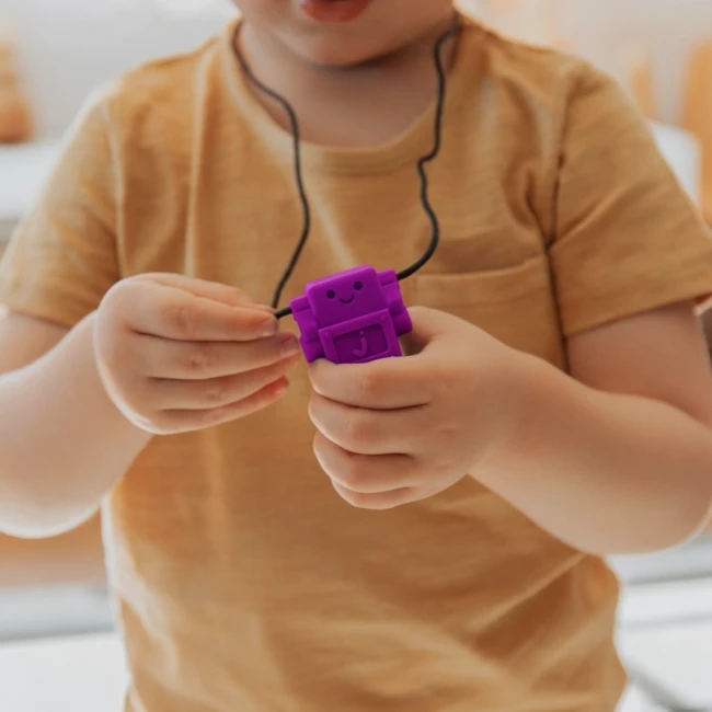 jellystone-gryzak-terapeutyczny-medium-naszyjnik-sensoryczny-robot-purple-grape-3plus-9343900003872-1.png