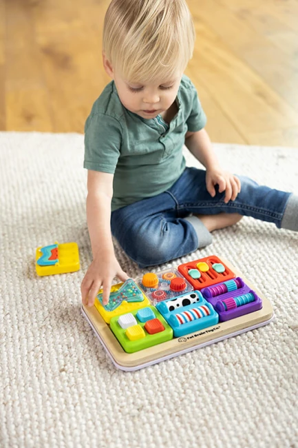 fat-brain-toys-playtab-sensoryczny-3.jpg