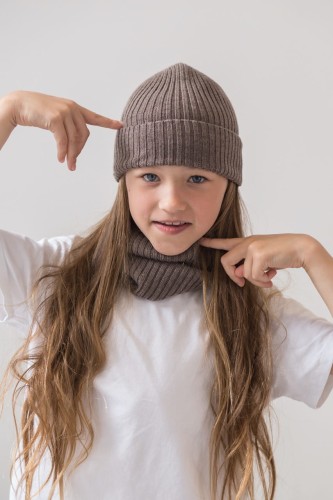 merinowca-czapka-i-komin-z-welny-merino-brazowy-1-5-lat-4.webp