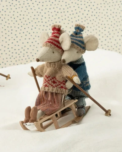 maileg-drewniane-sanki-dla-myszki-sledge-mouse-christmas-3plus-5707304136699-3.webp