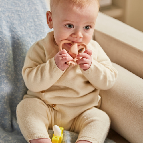matchstick-monkey-zestaw-gryzakow-malpka-banan-dusty-pink-3m-plus-5060679073861-6.png