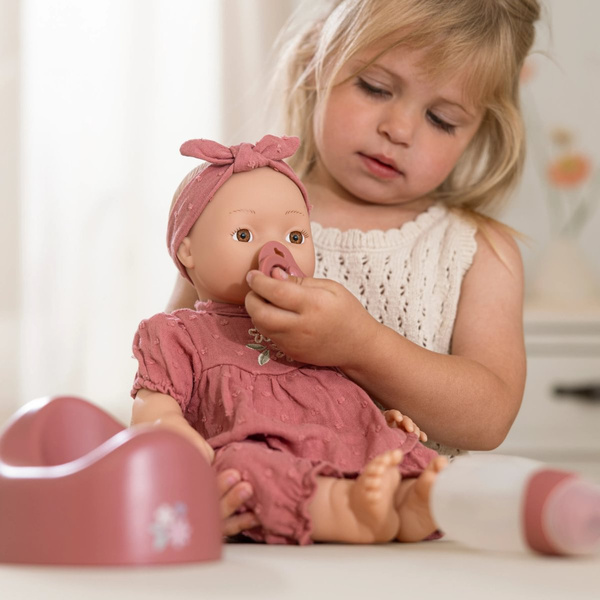 little-dutch-lalka-livia-pije-i-siusia-2plus-8713291445970-9.jpg