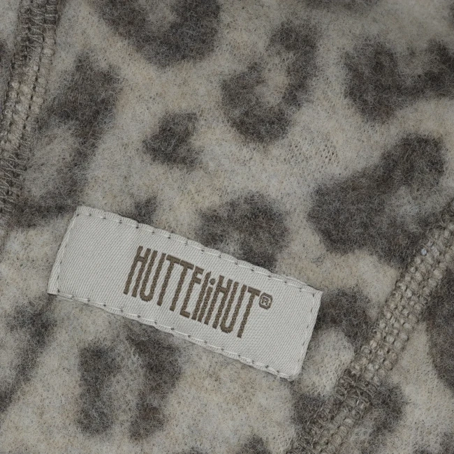 huttelihut-czapeczka-bonetka-merino-jacquard-camel-melange-40-0-3m-03.webp