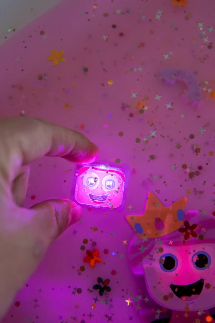 glo-pals-princess-ida-swiecace-kostki-do-wody-4-szt-3plus-850065381299-1.jpg